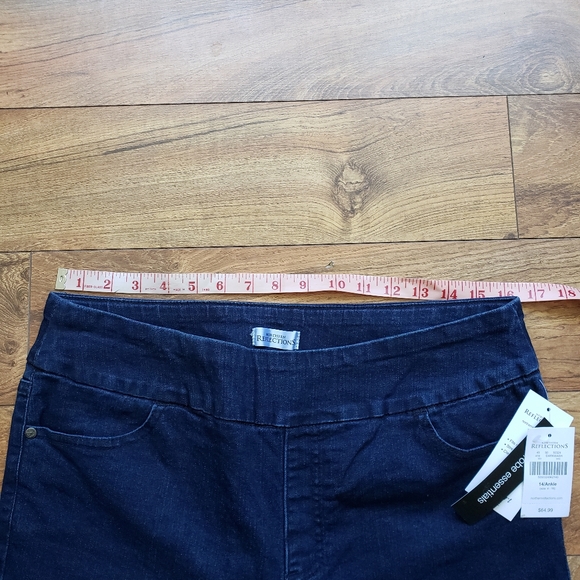 Capri Ankle Jeggings NWT - Northern Reflections - Picture 2 of 9